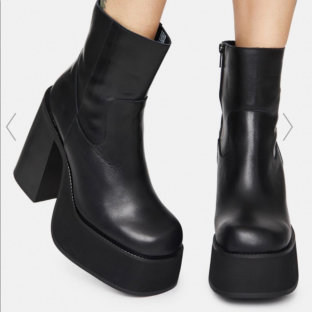 Steve Madden Siene Leather Boots